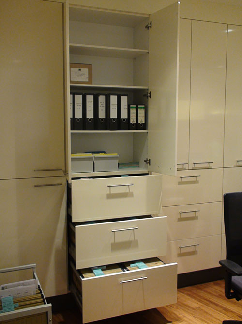 Büromöbel, Regale, Sideboard