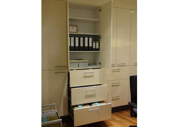 Büromöbel, Regale, Sideboard