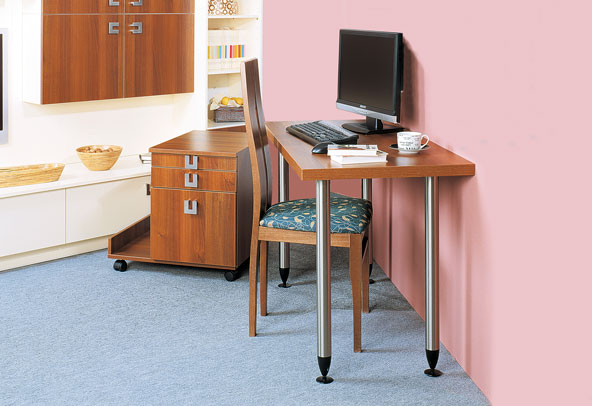 Büromöbel, Regale, Sideboard